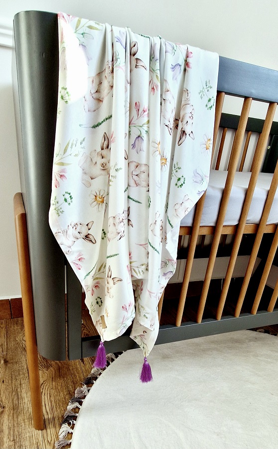 Otulacz bambusowy- Królisie na łące - obrazek 2