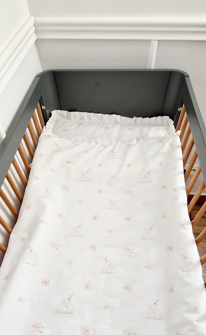 Komplet pościeli z plisowaną falbanką White Rabbits - obrazek 3
