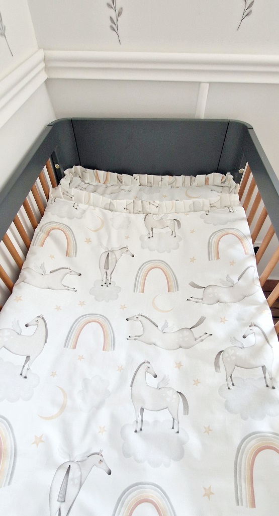 Komplet pościeli z plisowaną falbanką Pegasus - obrazek 2