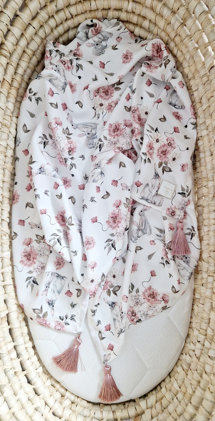 Otulacz bambusowy- Bunny & Flowers - obrazek 3