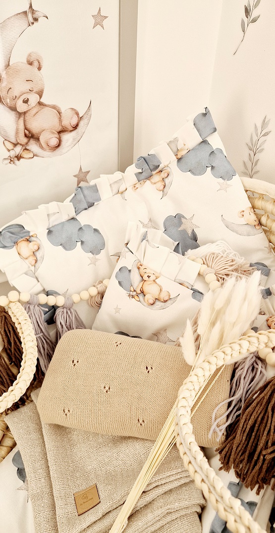 Komplet pościeli z plisowaną falbanką Sleeping Teddy - obrazek 7